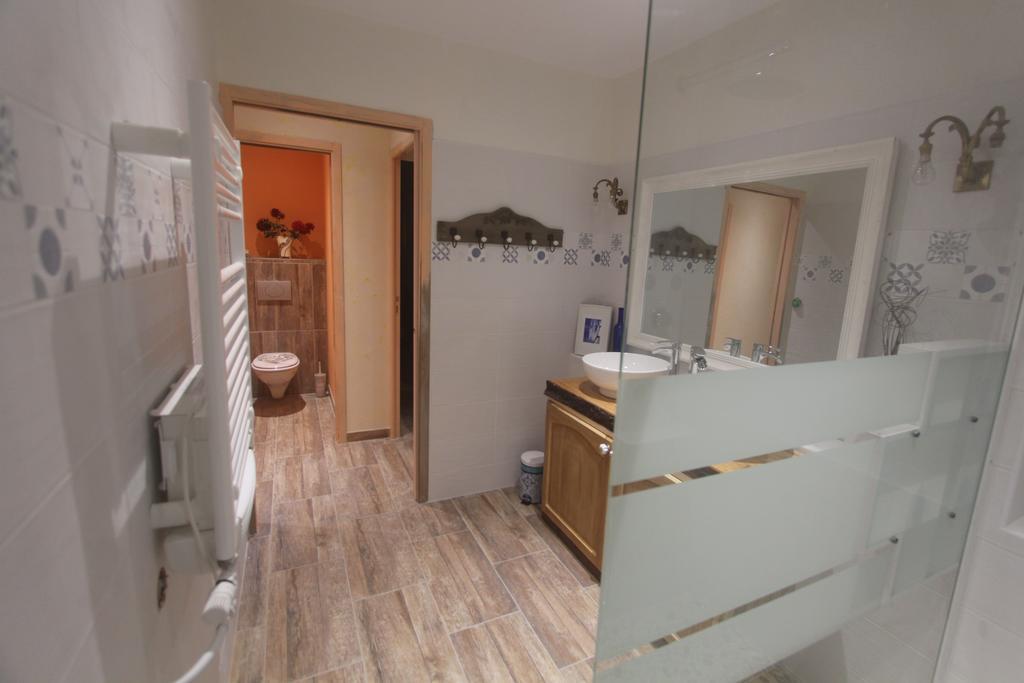 Bed and Breakfast Les Ateliers D'Art Roanne Exterior foto