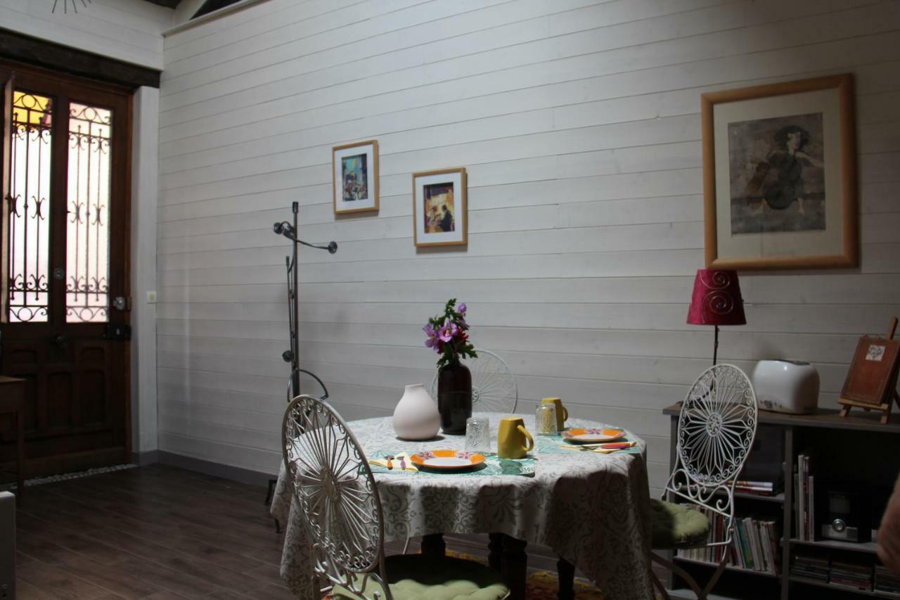 Bed and Breakfast Les Ateliers D'Art Roanne Exterior foto