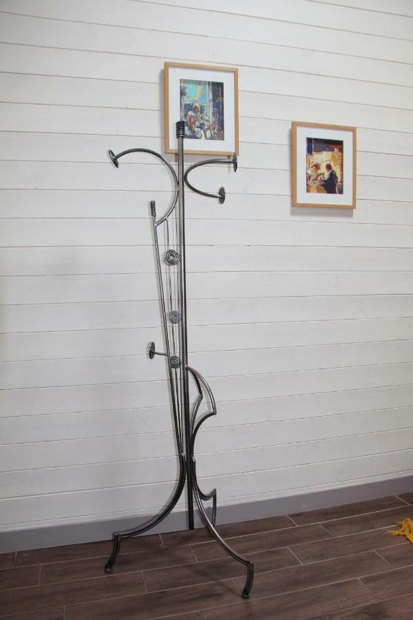Bed and Breakfast Les Ateliers D'Art Roanne Exterior foto